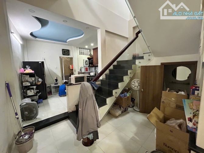 BÁN NHÀ HẺM CMT8 – ĐỐI DIỆN CÔNG VIÊN LÊ THỊ RIÊNG – 2 TẦNG – 70M² – NHỈNH - 1