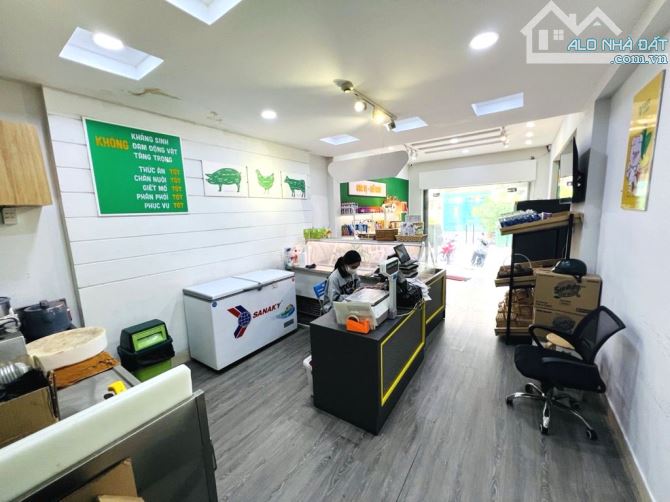 Bán nhà mặt tiền đường Hoa Lan, khu Phan Xích Long, Quận Phú Nhuận – Hợp Đồng Thuê 45 tr - 1