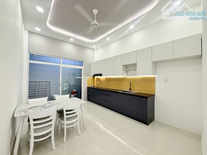 Bán nhà Nguyễn Văn Nghi, phường 7, Gò Vấp, 60m2, 3 tầng, hẻm xe hơi, gần Emart, giá 7.7 tỷ - 1