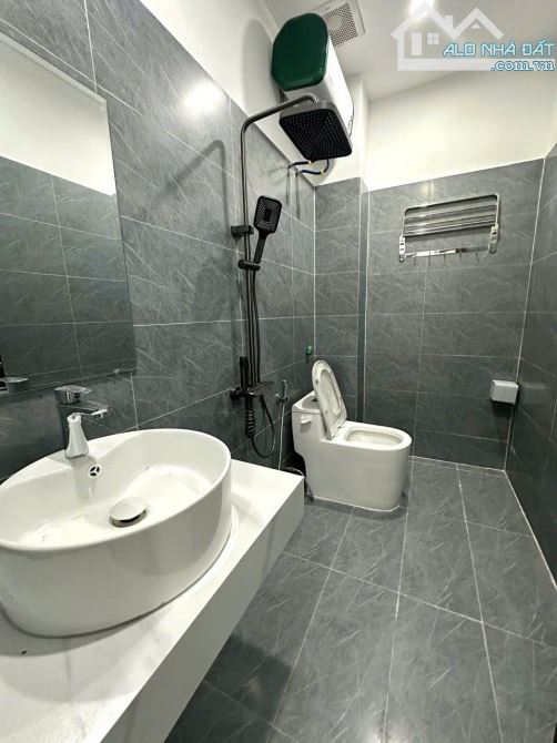 Bán nhà 3 tầng lô góc xây mới cực thoáng.ngay trung tâm Kiến An - 1