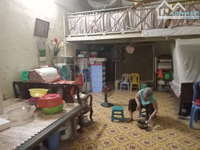 Bán Nhà mặt phố Lò Sũ 583m2, Mặt tiền 15.4m, Giá 346 tỷ, cách Hồ Hoàn Kiếm 50m