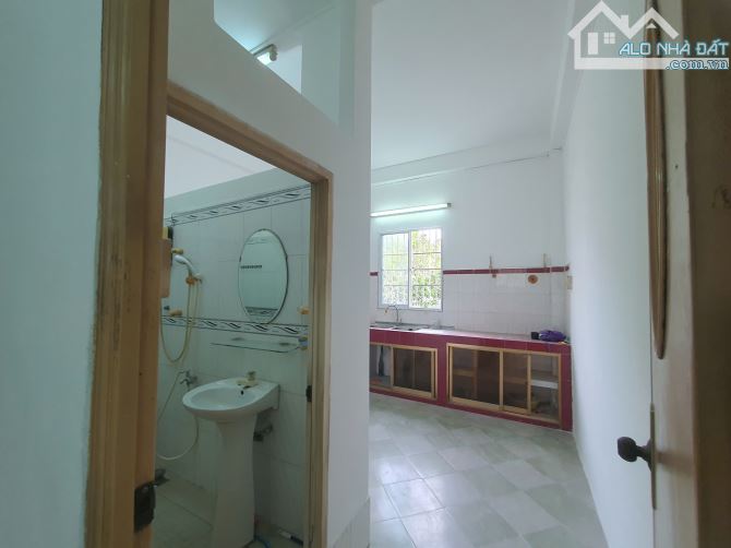 nhà MTKD ngay vòng xoay Hậu Giang, 50 triệu, 4.3 x 25m, 5 tầng, khu Ngân hàng Salon oto - 12