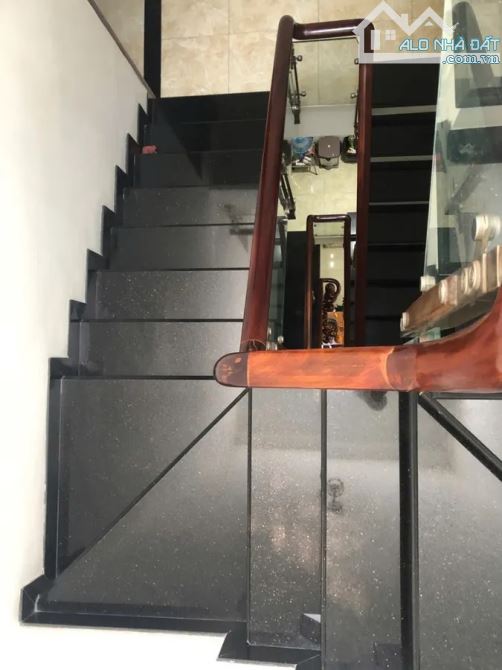 Nhà 4 tầng 1 đời chủ - Mới đẹp, mua vào ở ngay - Lê Văn Quới, Bình Tân - 2