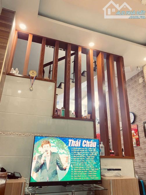 Nhà 4 tầng, DT 40m², HXH, mua vào ở ngay, hơn 5 tỷ - Ni Sư Huỳnh Liên, Tân Bình - 2