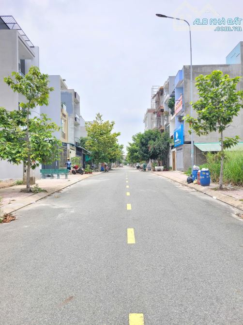 3Tỷ900__80m2 🔥👉 Đất khu Phú Hồng Thịnh__gần Làng Đại học Thủ Đức__ra ĐT743A chỉ 100m - 2