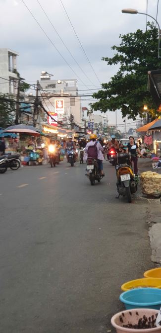 CHÍNH CHỦ BÁN GẤP NHÀ BÙI MINH TRỰC Q8, NHỈNH 8 TỶ, 60M2, CÁCH MẶT TIỀN VÀI BƯỚC CHÂN. - 2