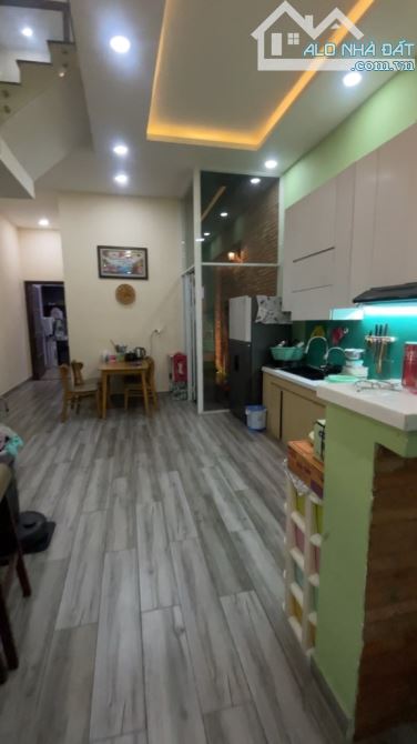 (Q8) B.ÁN N.HÀ BÌNH CHÁNH - 5X28M - NỘI THẤT ĐẸP, SÂN VƯỜN RỘNG - HẺM XE HƠI - 2