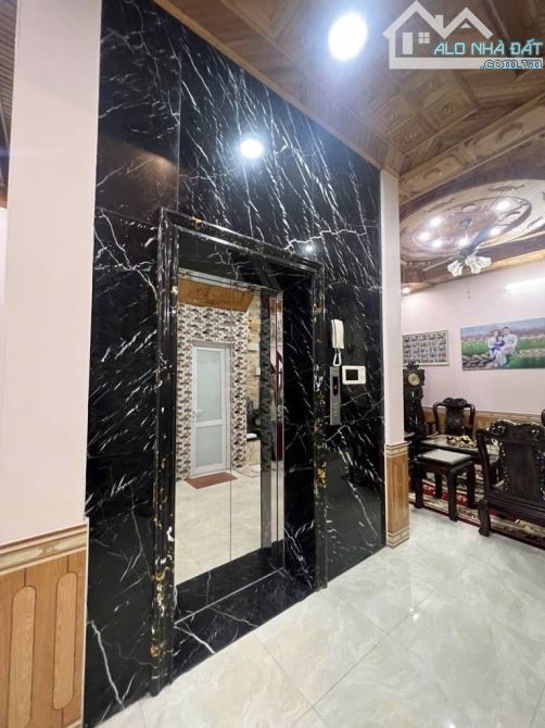Chính Chủ Gửi Bán Nhà PhÂn Lô, Bát Khối 66m2 - mt 5,5m × 5 Tầng Thang Máy, đường 2 xe tải - 2
