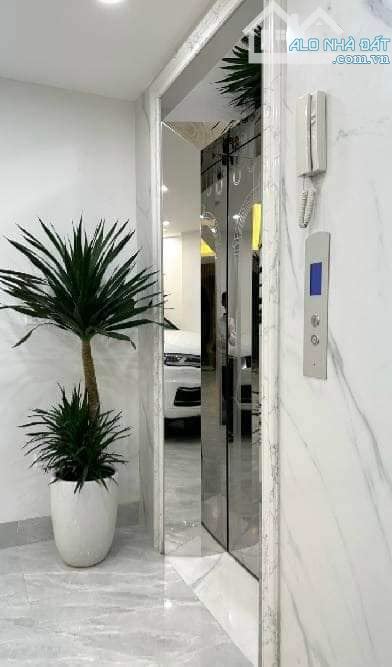 6 tầng thang máy – ô tô tránh – Phùng Chí Kiên – chỉ 26 tỷ - 2
