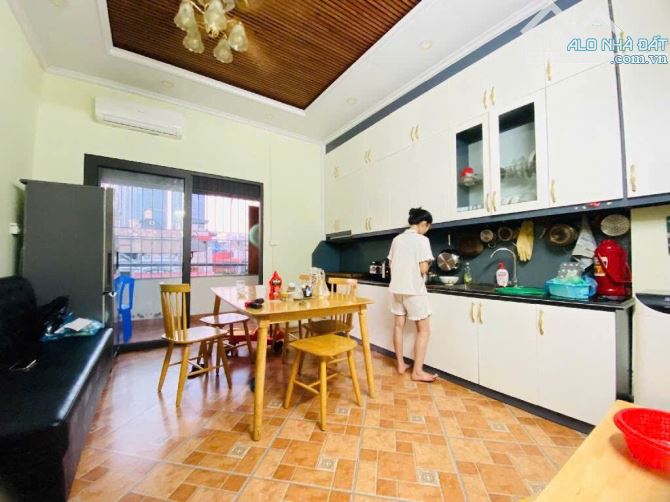 CẦU GIẤY - 84m² 6 TẦNG THANG MÁY - MẶT NGÕ Ô TÔ 2 THOÁNG - DÒNG TIỀN ỔN ĐỊNH - HƠN 31 TỶ - 2