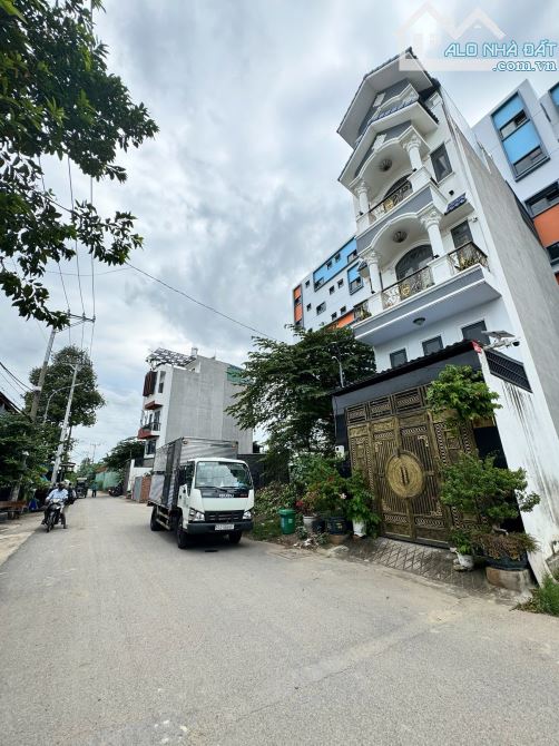 BÁN ĐẤT GẦN GA METRO TRƯỜNG THỌ, DT 76M2, XD TỰ DO CAO TẦNG, Chỉ 7 tỷ nhỏ - 2