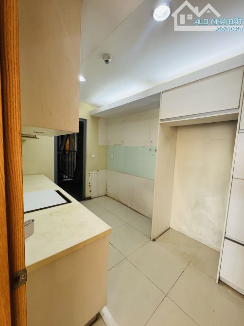 Bán gấp căn hộ CCCC 88 Láng Hạ. 112m2 2ngủ 2wc. 2 thoáng. Tầng đẹp. Sổ đỏ lâu dài. - 2
