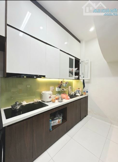 NHÀ ĐẸP VÕ THỊ SÁU 35M-3 NGỦ -FULL NỘI THẤT -NGÕ XE BA GÁC ĐỖ CỬA - 2