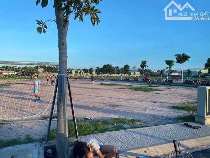 Bán đất cách Sân Bay Long Thành 5km - Mặt tiền đường 30m - Sổ Hồng Riêng - Giá 12triệu/m2 - 2