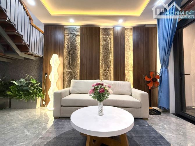 NHÀ MÊ HIỆN ĐẠI HẺM 233/13 XÔ VIẾT NGHỆ TĨNH GẦN MỌI TIỆN ÍCH - Loctran - 2