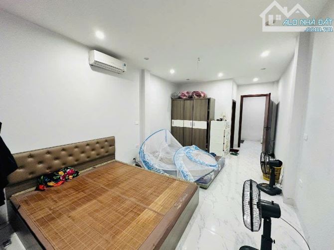 MỸ ĐÌNH - DÂN XÂY - Ô TÔ CÁCH 10M - FULL NỘI THẤT - THOÁNG SÁNG - 38M2*5T - HƠN 8 TỶ - 2