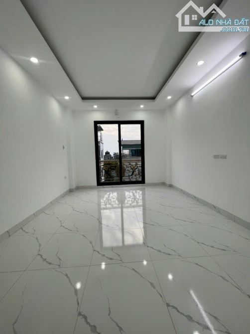 🏡 BÁN NHÀ TAM TRINH MỚI XÂY 5 TẦNG - CÓ THANG MÁY - Ô TÔ ĐỖ TẬN CỬA  Bạn đang tìm một ngô - 2