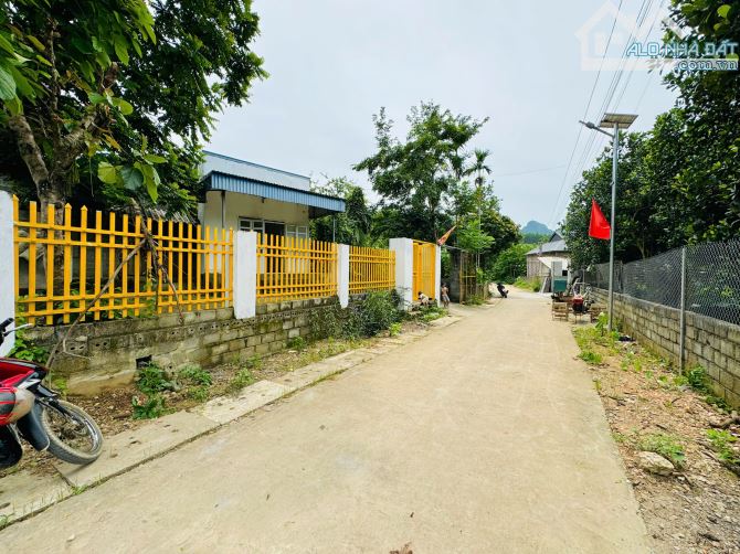301m Có 100m Đất Ở - Sẵn Nhà Cấp 4 Chỉ Cần Dọn Về Ở - Cách Camping Nà Bờ 1km - 2