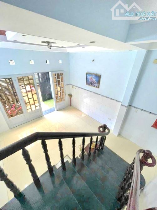 BÁN GẤP NHÀ ĐẸP NGAY CHỢ BÌNH TRỊ ĐÔNG  NGANG 4.6M X 14M SÁT BÊN TÊN LỬA - 2