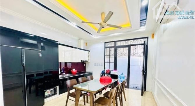 Bán nhà Nguyễn Văn Linh, An Đồng, An Dương . 8tỷ , 4 tầng , 92m. - 2