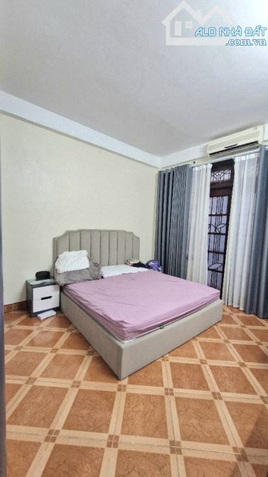 🌟 NHÀ ĐẸP NGUYỄN SƠN – Ô TÔ VÀO NHÀ – FULL NỘI THẤT XỊN 🌟  Nhà dân xây cực đẹp, kiên cố, - 2
