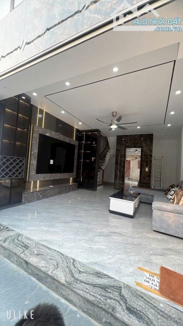 NHÀ ĐẸP 6 TẦNG THANG MÁY–LÔ GÓC–ĐÀM QUANG TRUNG ĐỐI DIỆN AEON LONG BIÊN GIÁ NHỈNH 9TỶ - 2