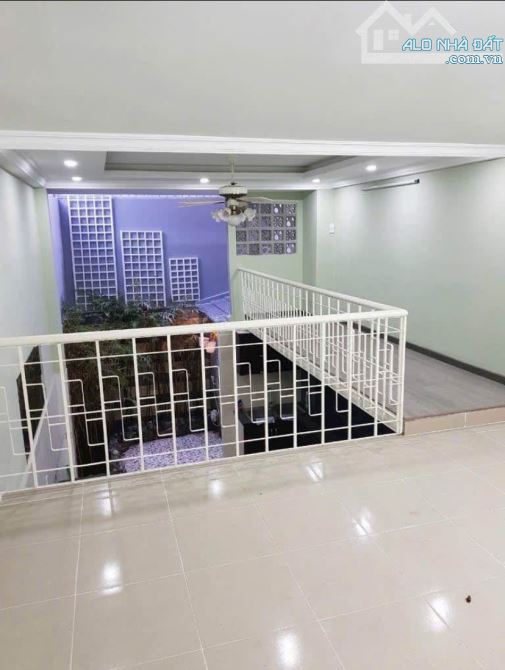 Bán Nhà Mặt tiền Kinh Doanh - Quang Trung Gò Vấp - 127m² - 4 tầng 4.1 x 27m 11.5 tỷ. - 2