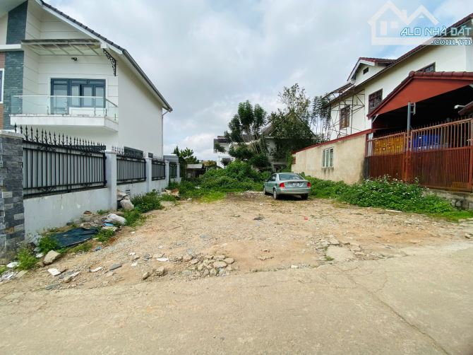 Đà Lạt - Đát villa - Mai Anh Đào - 200m2 - 6,8 tỷ - 2