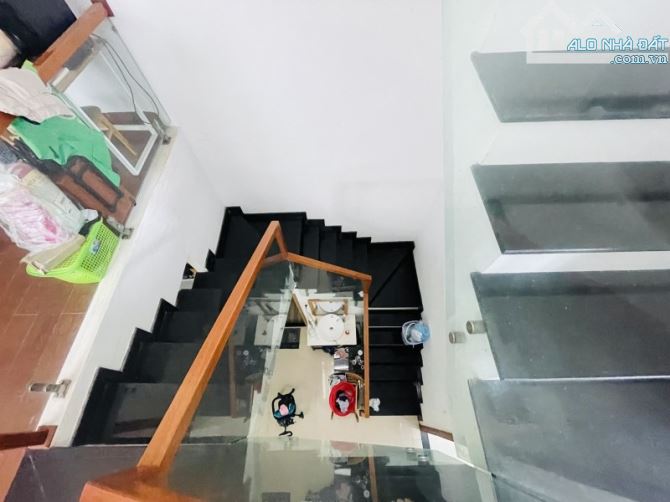 # MT Nguyễn Tri Phương đường 10.5m, 230m2, 3 tầng còn mới, đoạn Kinh Doanh Thịnh - 2