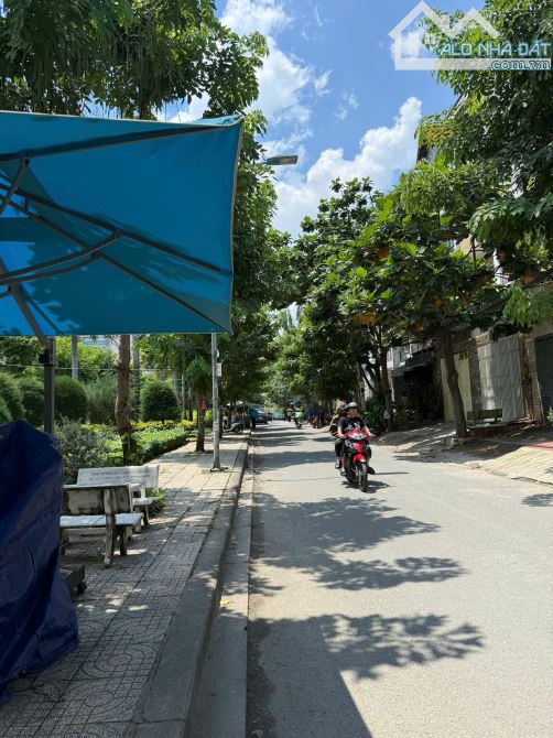 Bán nhà đường 12m ngay Công Viên Đặng Thùy Trâm,(4.5x20m) cạnh Văn Lang, 4 tầng,HĐT:32tr/t - 2