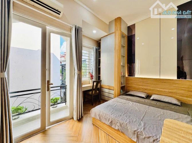 NHÀ ĐẸP FULL NỘI THẤT – VỊ TRÍ ĐẸP NGAY CÔNG VIÊN LÀNG HOA GÒ VẤP - 2