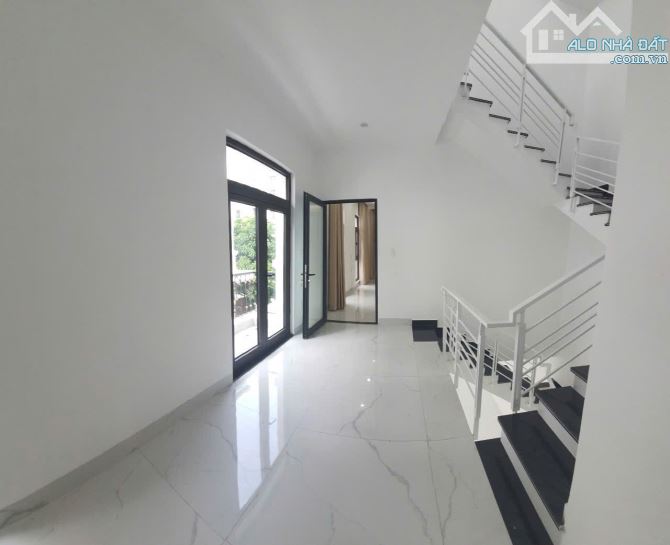 Bán căn hoàn thiện xẻ khe có thang máy Hoàng Huy Mall -  DT 78m - Mt 5m có dòng tiền cho t - 2