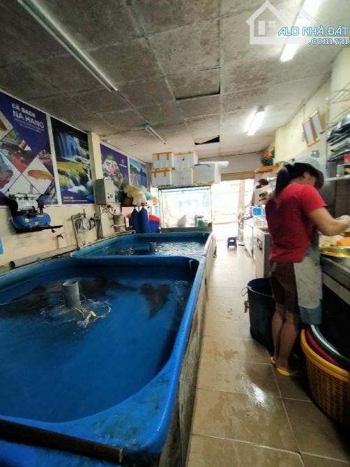 Trung Kính - 55m2 - C4 - Lô góc - Kinh doanh - Vỉa hè - Ô tô tránh - 2