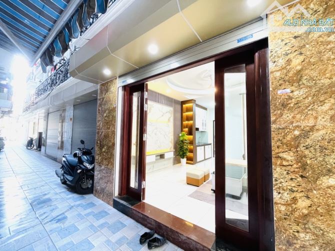 NHÀ 5 TẦNG, SÁT NÁCH TIME CITY, NGÕ 4 CHỖ ĐỖ CỬA - 2