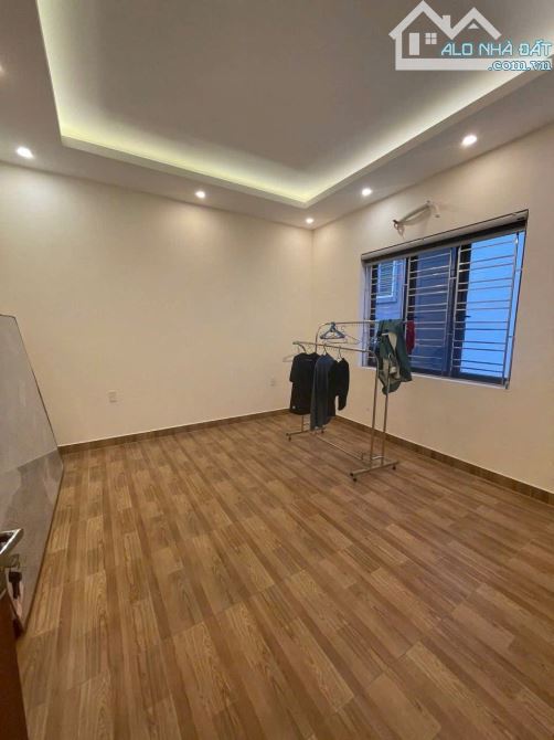 Bán căn biệt thự sân vườn khu Quán Nam - Lê Chân - DT 200m - Mt 10m - 2