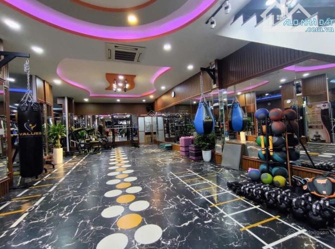 Vip! Siêu đẹp! Mặt tiền đường Hàm Nghi Phường Bến Nghé Quận 1 - 2