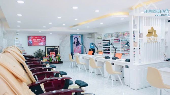 Cho thuê 258 Nguyễn Đình Chiểu Quận 3 DT 6x20m hầm trệt 5 lầu giá thuê 150 triệu - 2