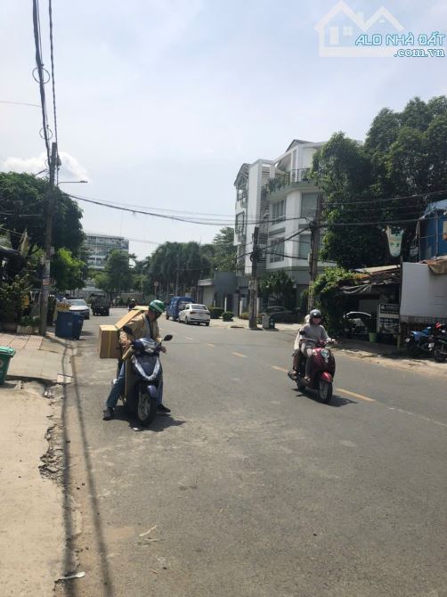 SIÊU PHẨM TÒA NHÀ CHDV 5 TẦNG KHU TÊN LỬA NGANG KHỦNG 15M DÒNG TIỀN 3,4 TỶ/NĂM - 2
