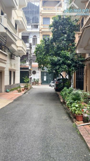 VIP Bán nhà khu Hoàng Cầu gần Hồ Đống Đa giá 27,9 tỷ... giao dịch sớm không bay nhanh - 2