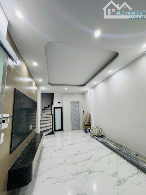 Bán nhà Vũ Ngọc Phan nhà thiết kế đẹp hiện đại 5 tầng thang máy nhập khẩu 33m giá 8.3 tỷ - 2