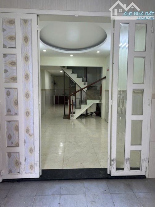 Nhà xây dựng kiên cố cứng cáp 1 lầu sổ hồng riêng ngay siêu thị metro quận 12 - 2