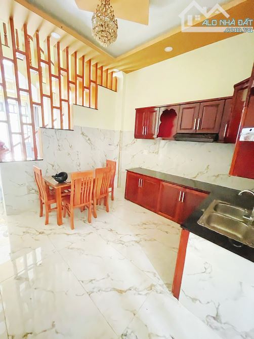 BÁN NHÀ - NGAY TRƯỜNG HỌC KIM ĐỒNG HẺM Ô TÔ - THÔNG - GẦN MẶT TIỀN ĐƯỜNG  - 4X14M - CHỈ HƠ - 2