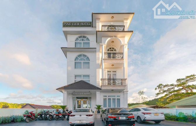 Khách sạn view đồi thông -  mặt tiền Hoàng văn Thụ -  P 5 tp Đalat - 50 tỷ - 2