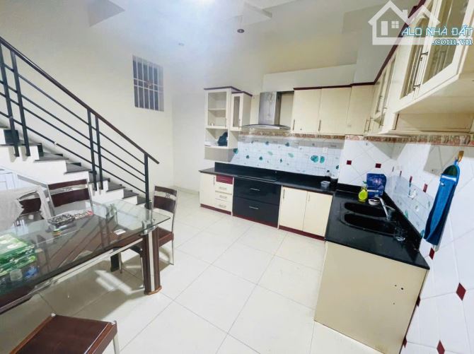 BÁN NHÀ Ở GIA ĐÌNH 1 TRỆT 2 LẦU MẶT TIỀN TÚ XƯƠNG P4,TP.VŨNG TÀU,115M2 GẦN BIỂN GIÁ 12 TỶ - 2