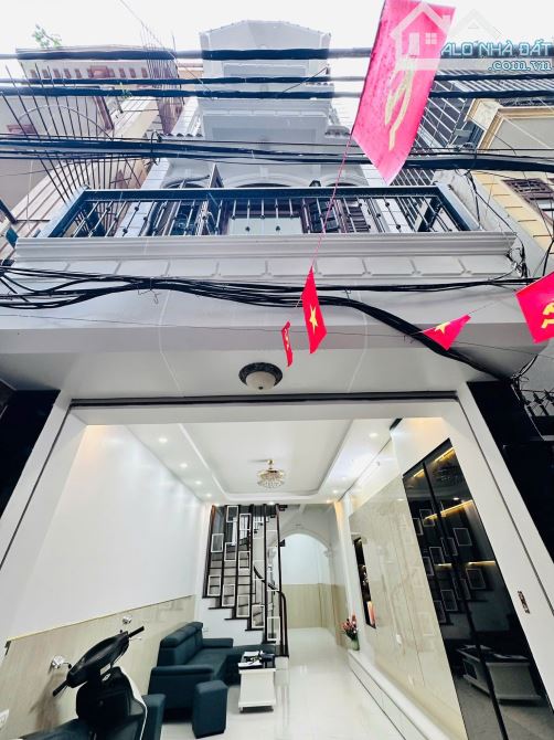 XUÂN THUỶ - 42M2, 4 TẦNG, LÔ GÓC 3 THOÁNG, Ô TÔ VÀO NHÀ, 15.6 TỶ - 2