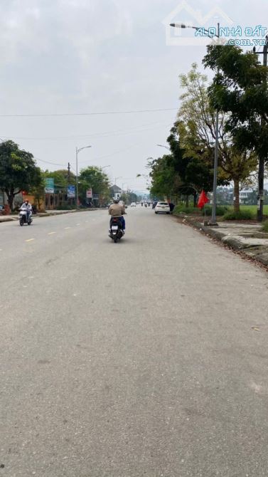 Bán lô đất Mặt tiền ĐỒNG KHỞI - VIEW CÔNG VIÊN đối diện nhà hàng MÂY - TP HUẾ - Chỉ 5,x tỷ - 2