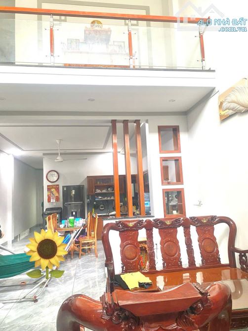 Bán nhà 1 trệt 1 lầu 100m2 đường ô tô gần BigC Tân Hiệp TP Biên Hòa có 5,3 tỷ - 2