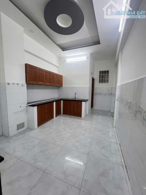 Nhà hẻm 4m Âu Dương Lân Phường 3, Quận 8  - Diện tích: 3.2 x 13m (nở hậu nhẹ) - 2