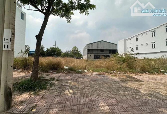 BÁN NHANH ĐẤT SÂN BAY LONG THÀNH 200m2 KDC D2D - NGAY CHỢ MỚI LỘC AN - GIÁ NGỘP 2.3 TỶ - 2