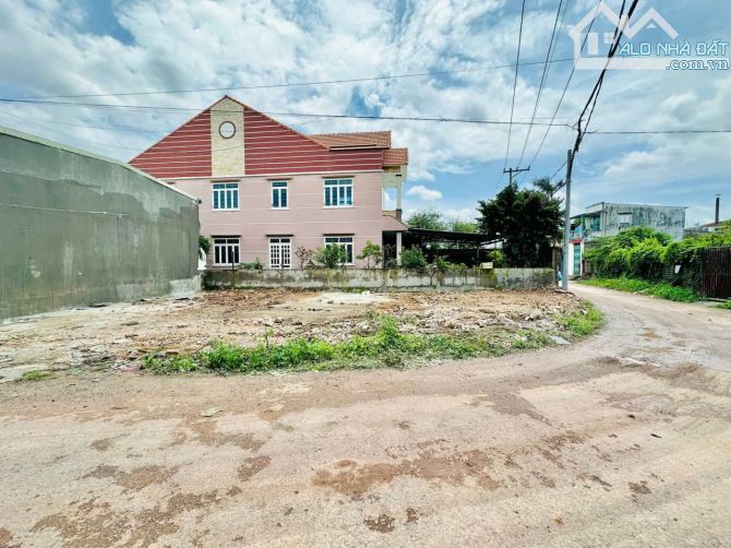 chính chủ gửi đất đường xe tải quay đầu 2.15 tỷ/65m2 SHR Full thổ ngay Tân Vạn - 2